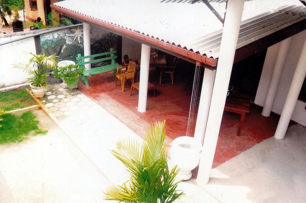 Sanoga Holiday Resort Тисамахарама Екстериор снимка