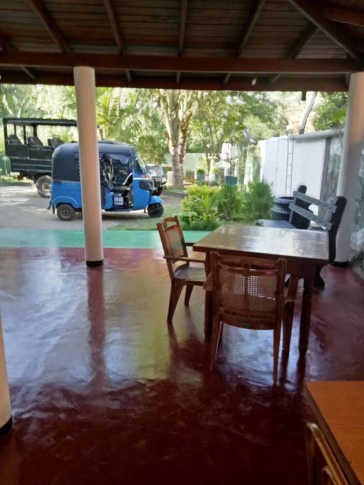 Sanoga Holiday Resort Тисамахарама Екстериор снимка