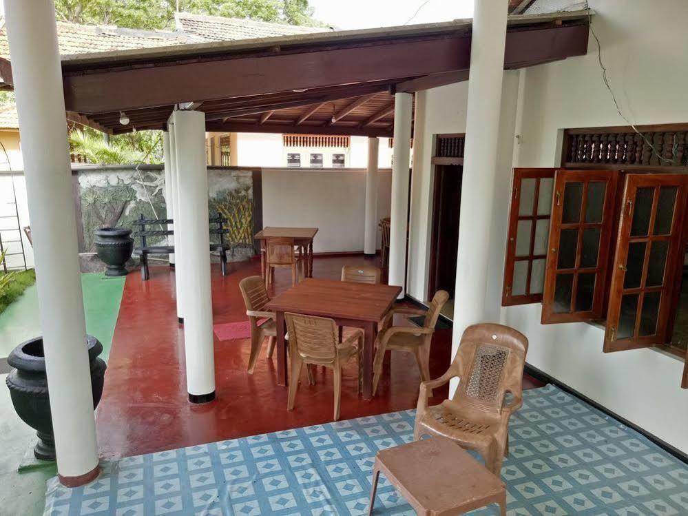 Sanoga Holiday Resort Тисамахарама Екстериор снимка