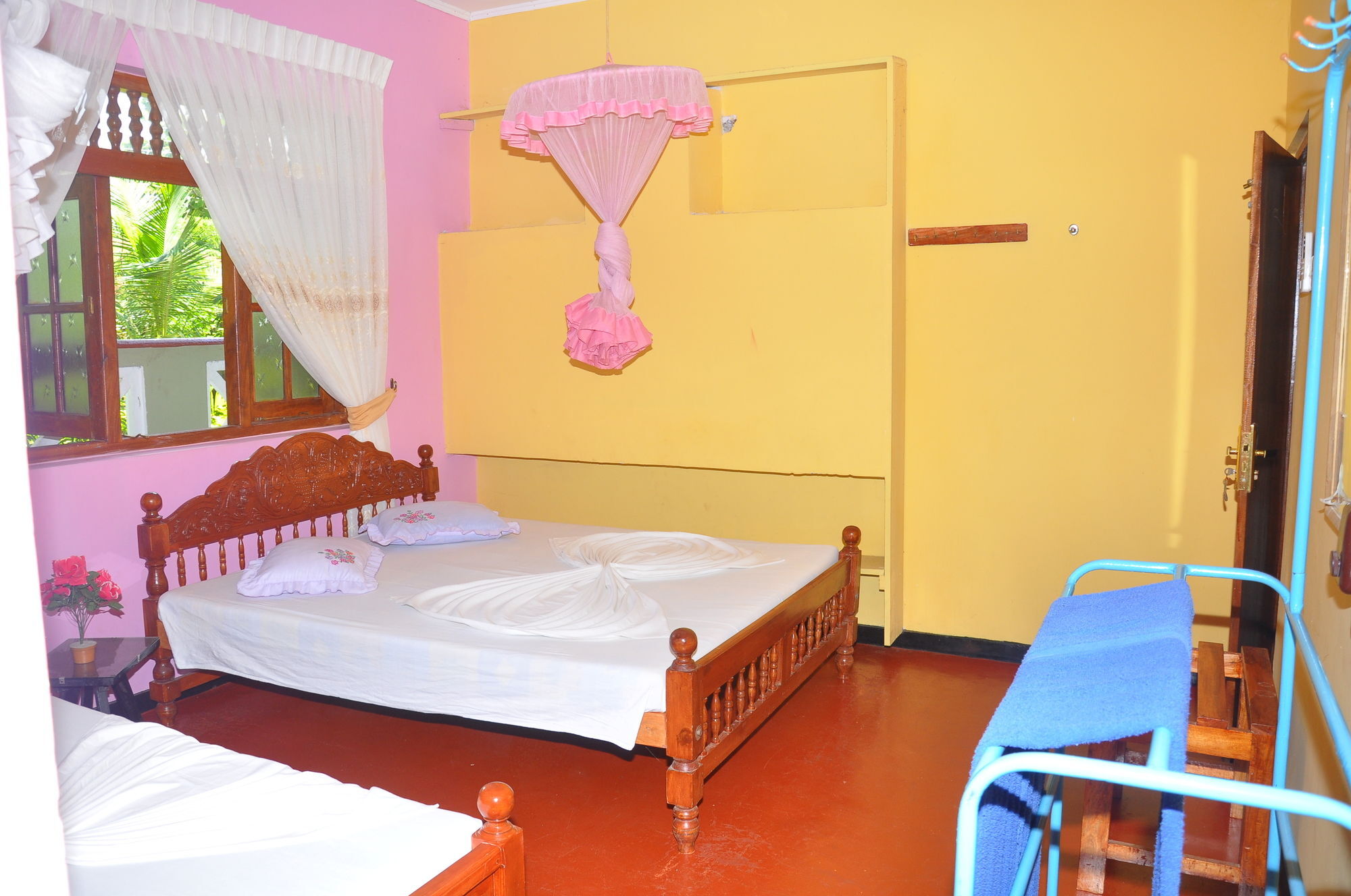 Sanoga Holiday Resort Тисамахарама Екстериор снимка
