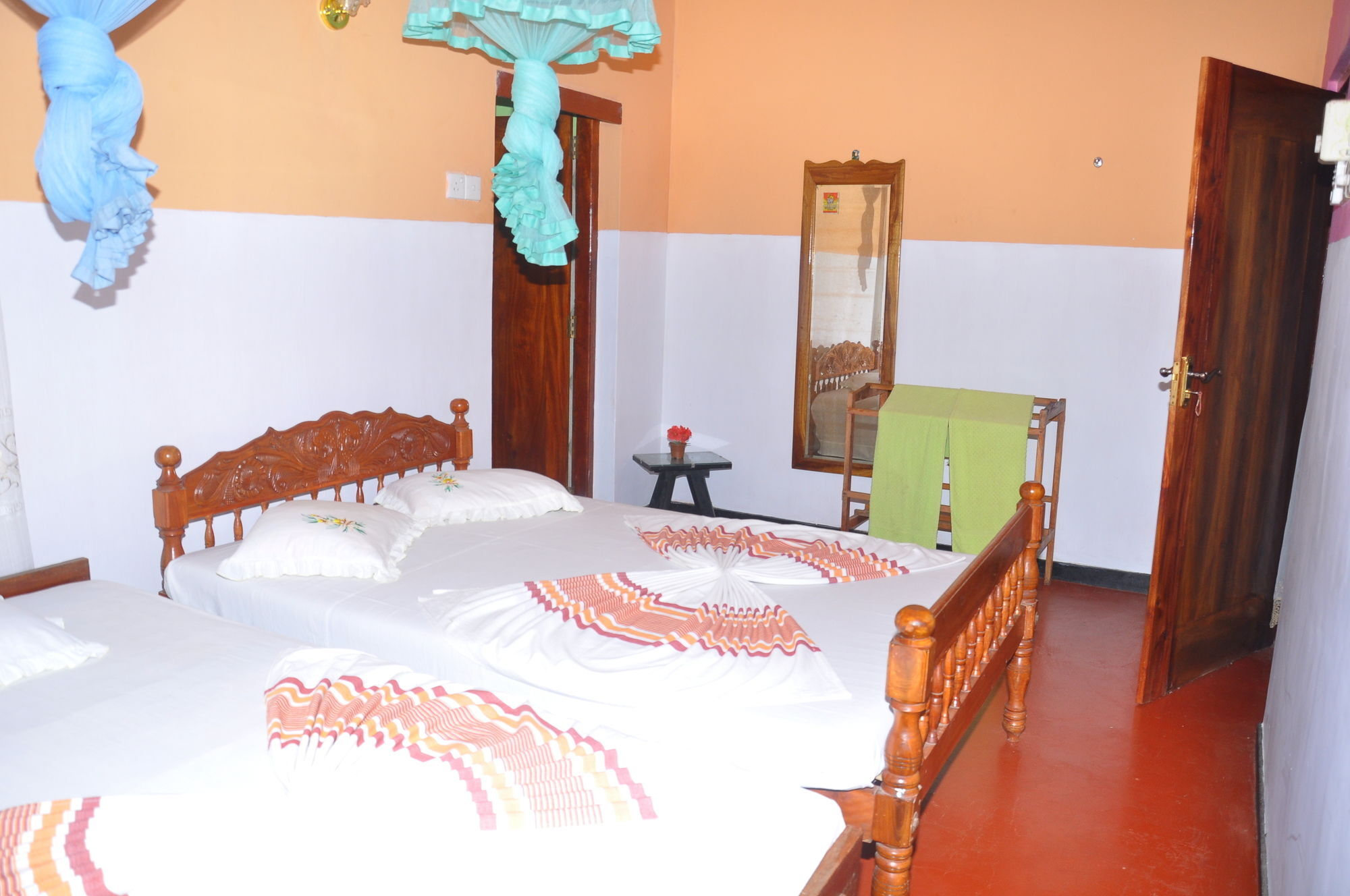 Sanoga Holiday Resort Тисамахарама Екстериор снимка