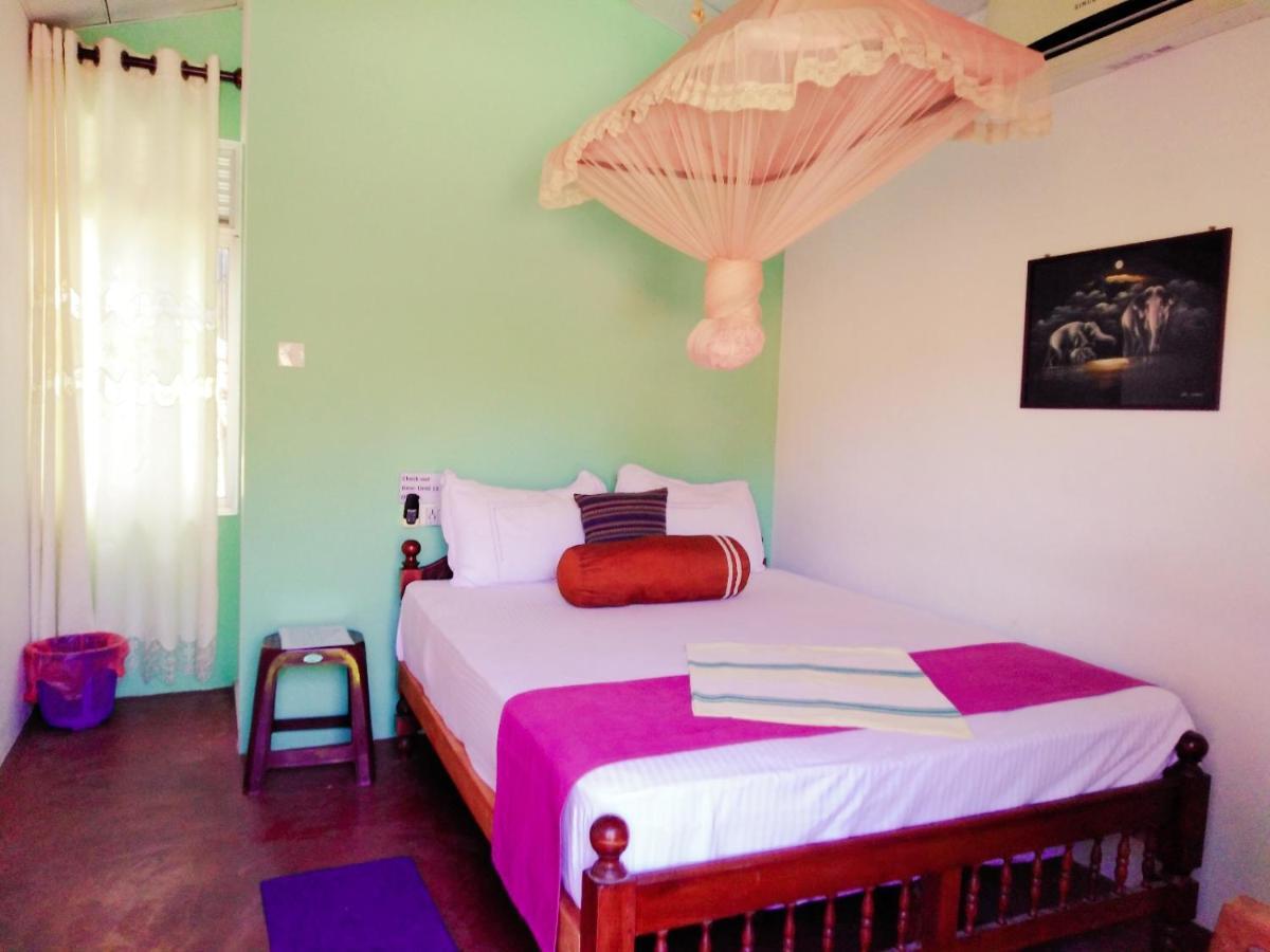 Sanoga Holiday Resort Тисамахарама Екстериор снимка